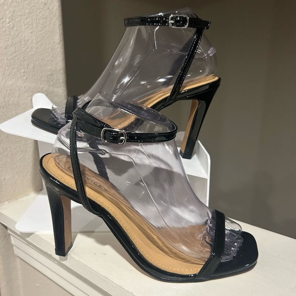 Lisa Vicky - Grace Black Ankle Strap Stiletto Sandal Women Size 8M - Picture 1 of 10